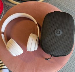 Beats by Dre Bluetooth headphones
