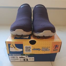 Skechers Women's Size 8 NIB