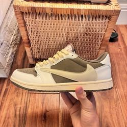 Travis Scott Jordan 1 Low Reverse Mocha