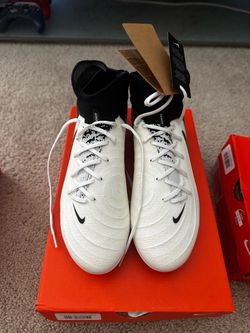 Nike Phantom Luna II Pro FG size 10.5