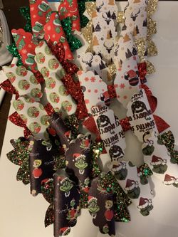 Christmas bows 3in selling fast these are last of Christmas bows