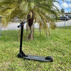 Caroma 250W Electric Scooter E5B