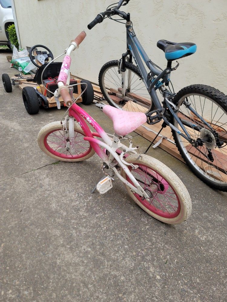 Hello Kitty 16" Girls Bike