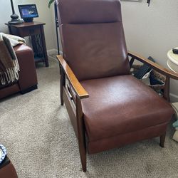 Solaris Push Back Recliner