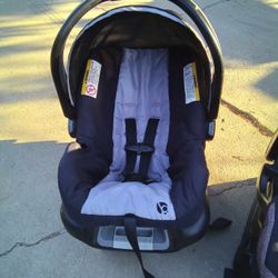 Babytrend Infant Car Seat And Base 