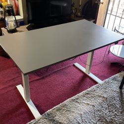 Electric Adjustable Table