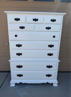 Dresser White 10 Drawers