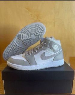 Nike Air Jordan 1 Mid Linen Light Bone White size 9 Brand New