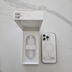 Apple iPhone 16 Pro Max 256 GB - White - Unlocked 