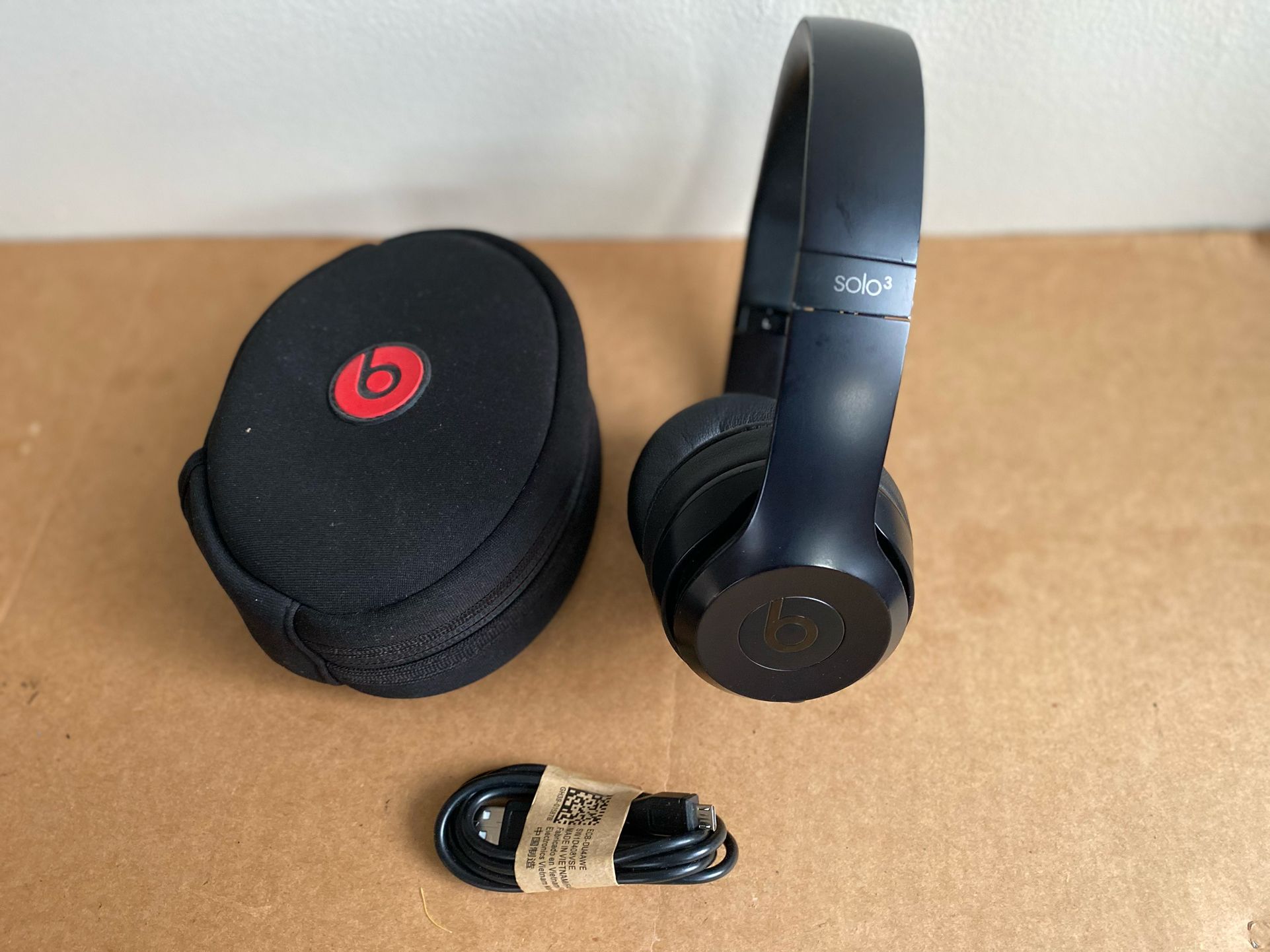 Beats Solo 3 Wireless Headphones 