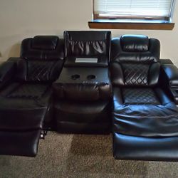 Like New Ashley Chocolate Leather Recliner Couch. 