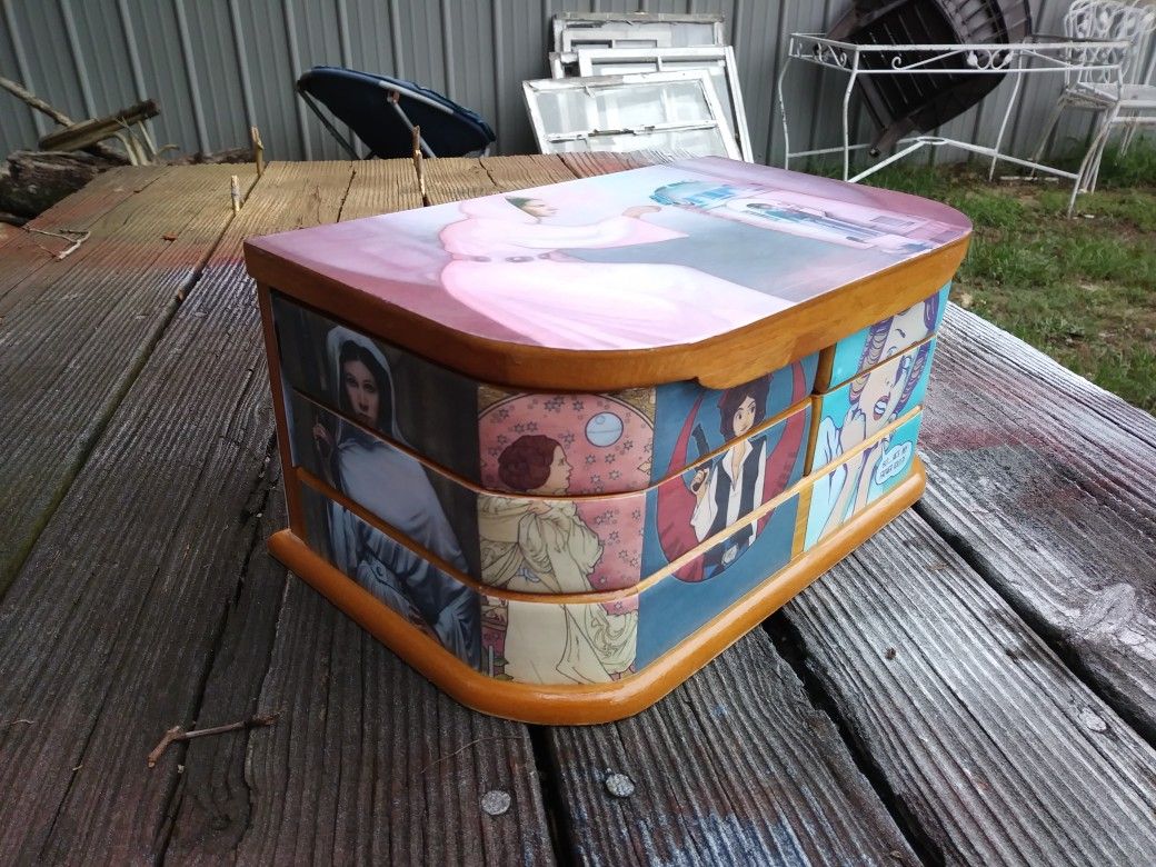 Princess Leia jewelry box