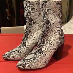 Women’s Steve Madden Blocked Heel Boots