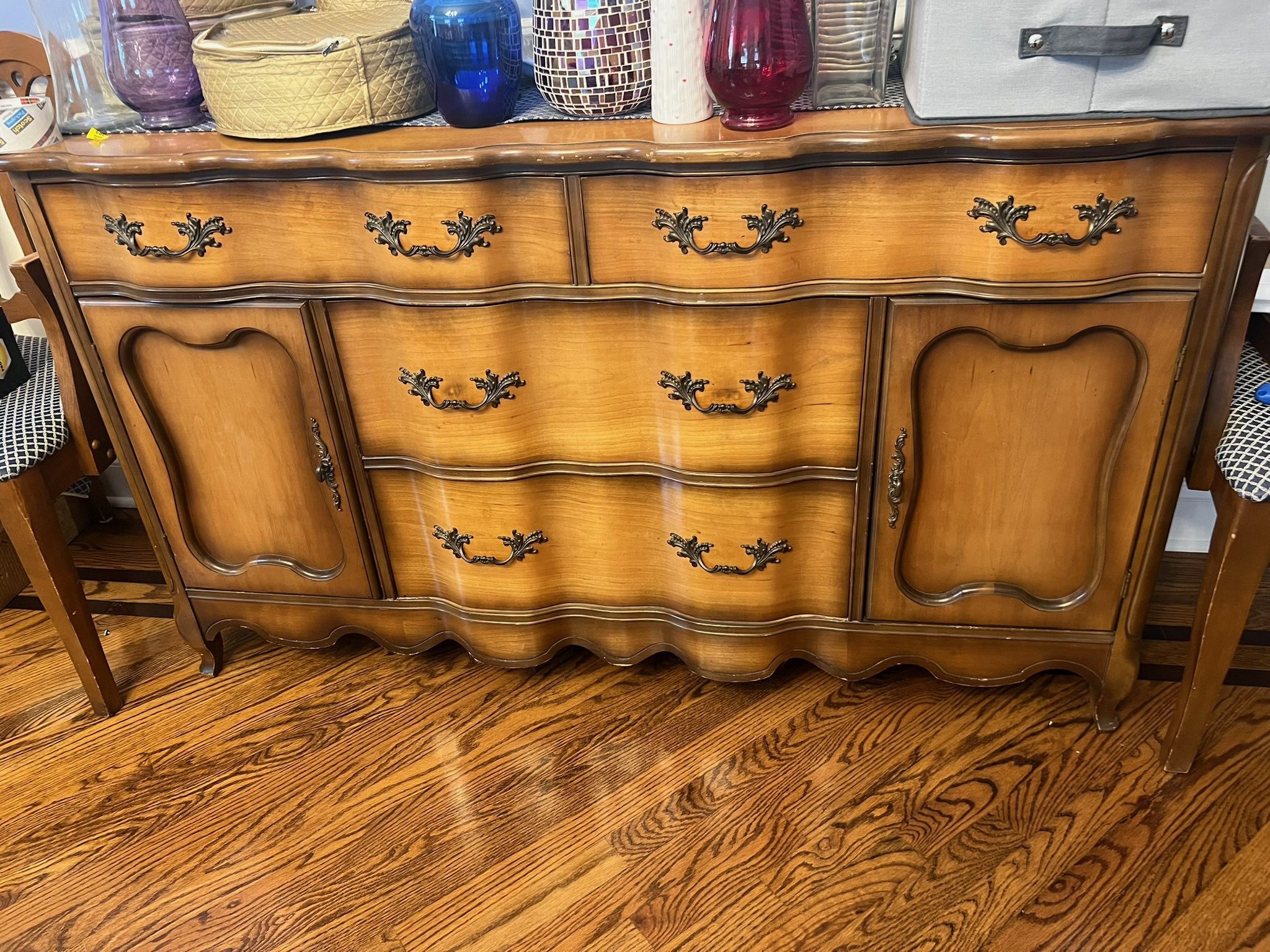 Pretty Vintage Sideboard in Good Condition 60w x20d x 33h Also available matching china cabinet and dining table Smoke an pet free