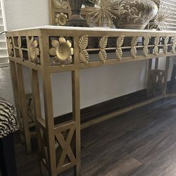 Mirror With Accent Table