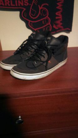 Puma low top sneakers