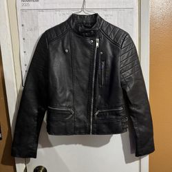 Zara, Women’s Basic Outerwear, Black Zipper Jacket, Size Smal, Used Good Condition, Please Read Description And See Pictures 