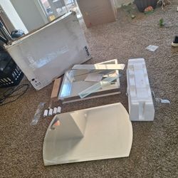 KOHLER Medicine Cabinet –Gorgeous  Brand New in Box! 🛁✨ 
ONLY $95 (Amazon price: $185!)