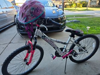 24inch Toys R Us bike with Helmet - Good condition