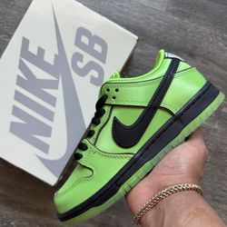 The Powerpuff Girls x Nike SB Dunk Low “Buttercup” (size 5/6.5W)