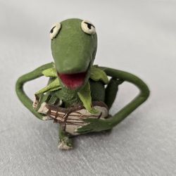 Kermit The Frog Wooden 1 Inch Figure With Banjo Broken READ