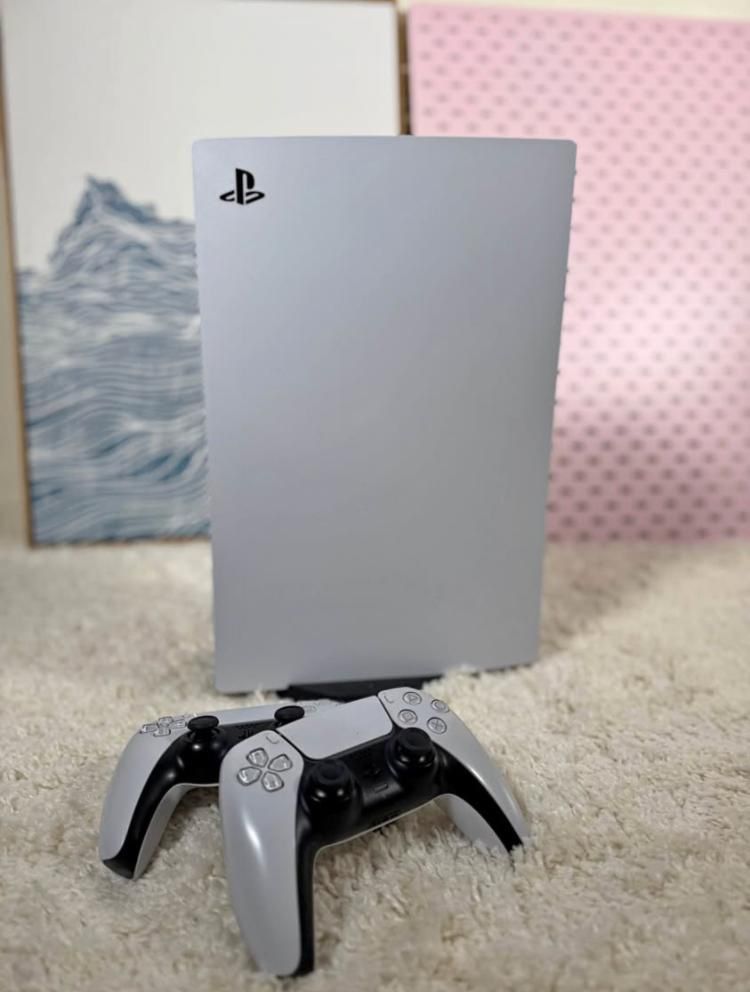 PlayStation 5 + 2 DualSense Controllers