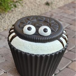 Oreo Cup Cake Stool