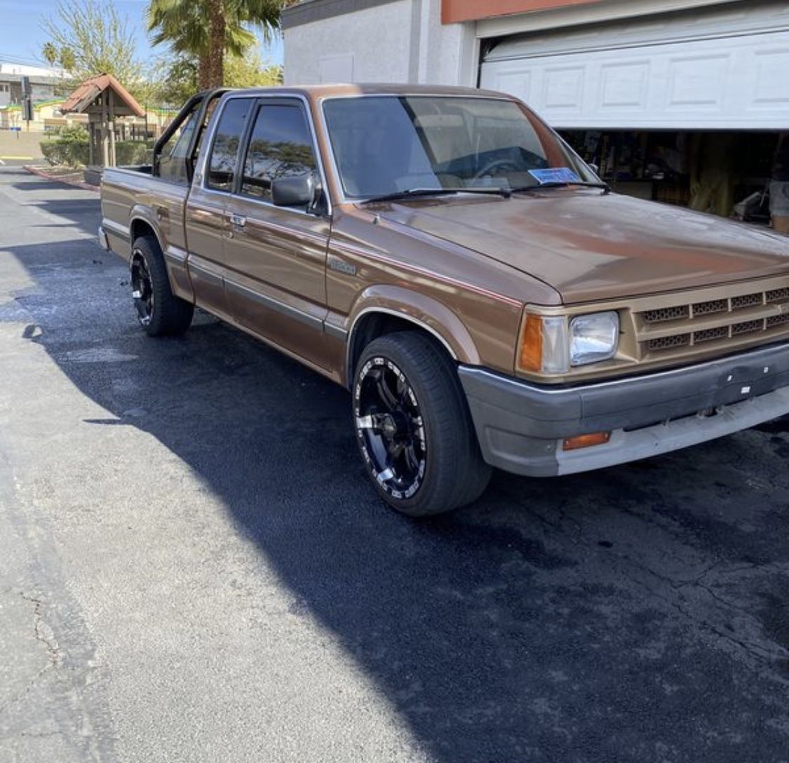1986 Mazda B-Series Pickup