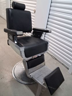 5 barber chairs