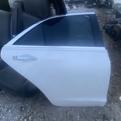 2013-2018 Pearl White Cadillac Ats Rear Passenger Door OEM