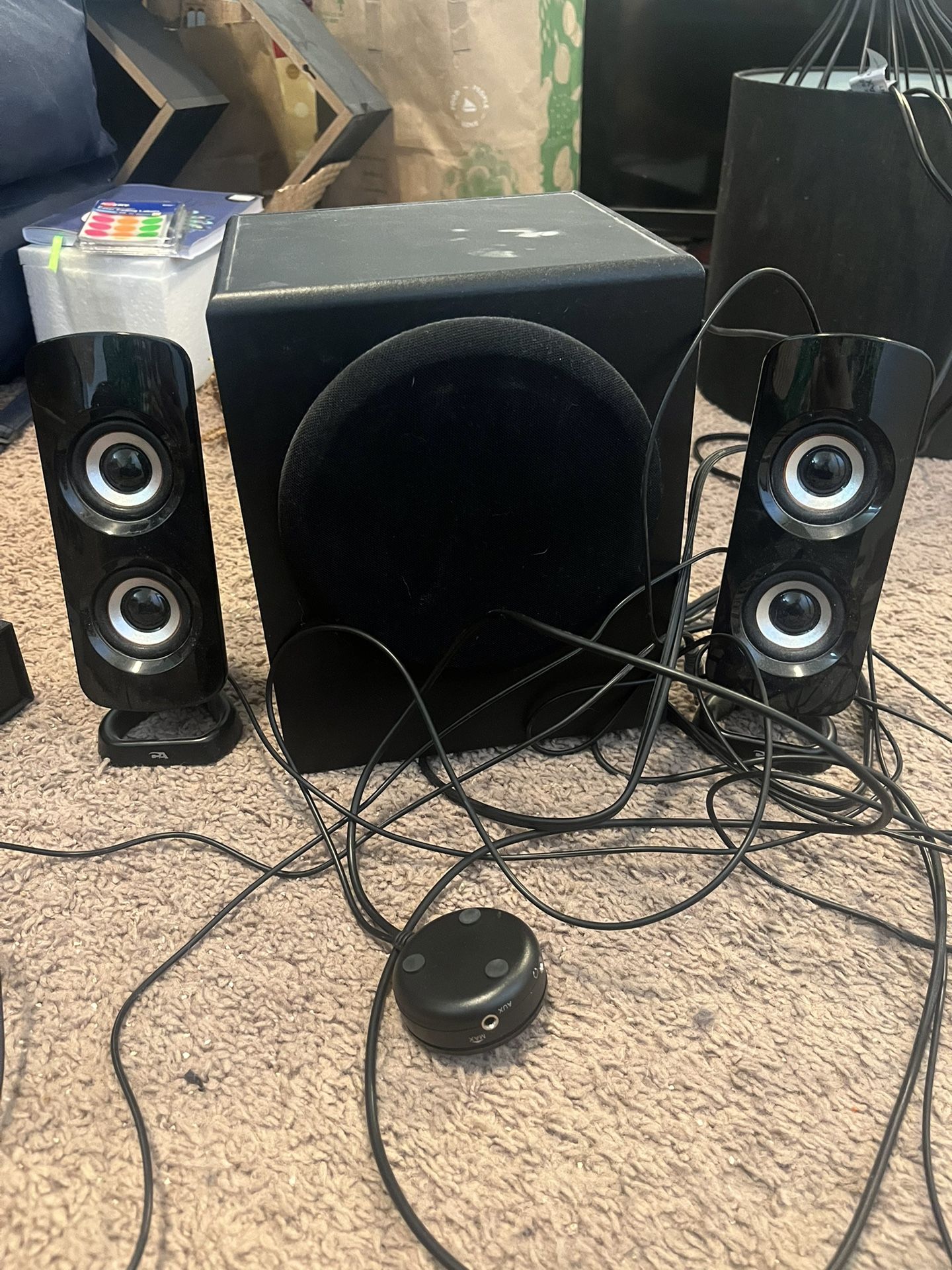 Small Speakers And Sub Woofer