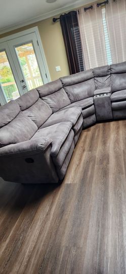 6 Sectional Couch.