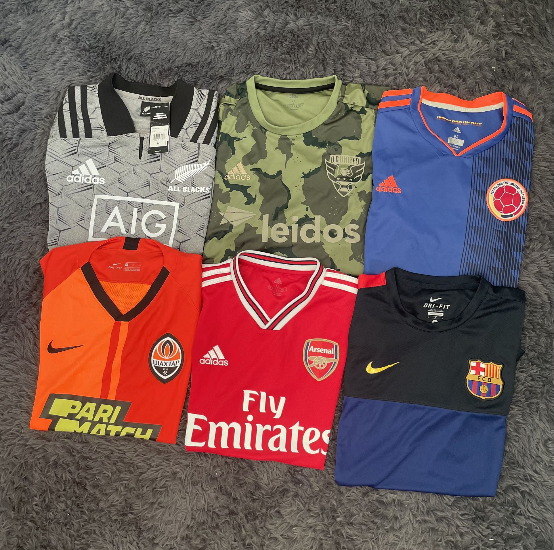 Nike Adidas Soccer Jersey Bundle lot of 6 | Men Medium | 1 NWT |