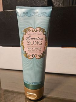 Bath & Body Works Sweetest Song Lotion  8oz