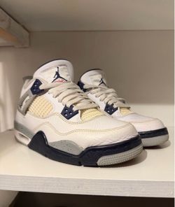 Jordan 4s