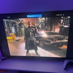 SAMSUNG TV 32’ NOT SMART