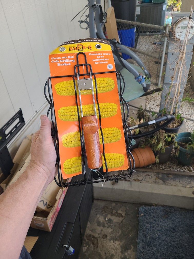 Mr. BBQ Corn On The Cob Grilling Basket 