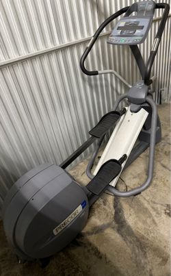 Precor EFX 5.23 — Commercial Elliptical