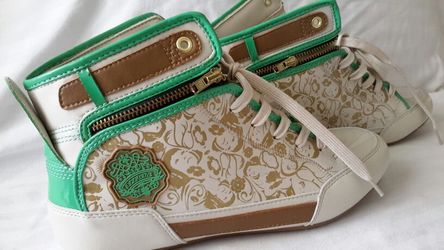 8.5 Azzure New .......... Only tried on, never worn!