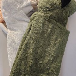 Hooded Kid Blanket 