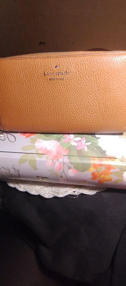 KATE SPADE LEATHER WALLET 