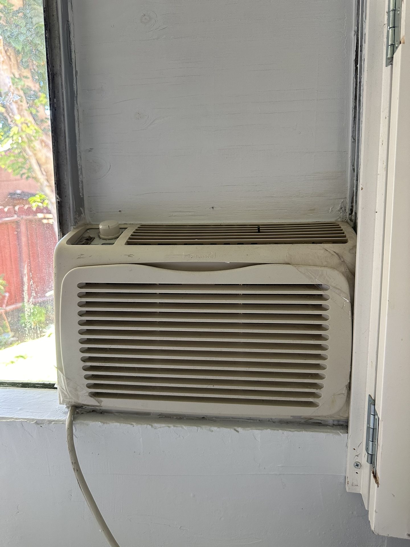 AIR CONDITIONER