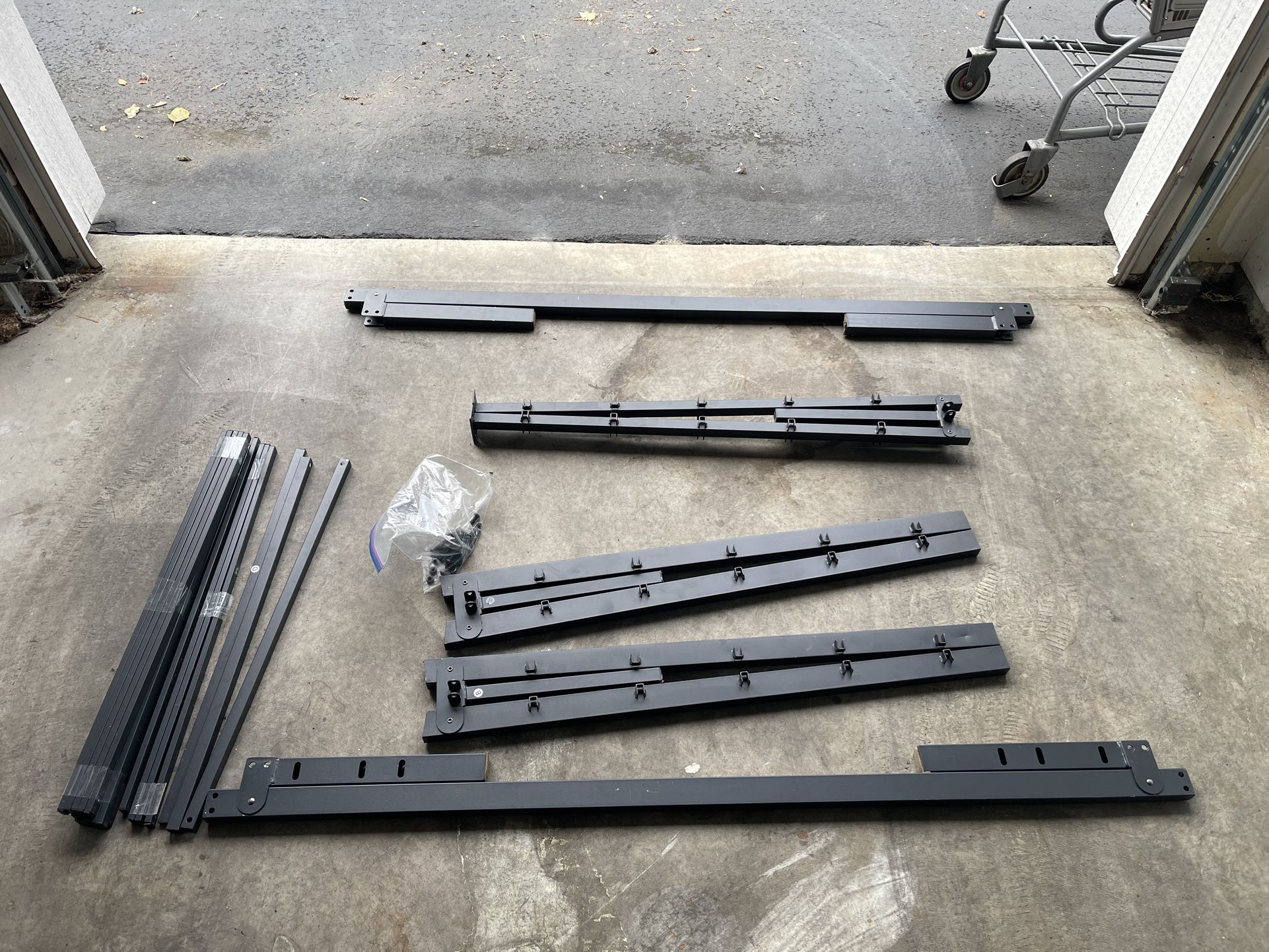 Queen size metal bedframe w/hardware