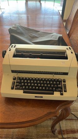 IBM Selectric II Electric Typewriter