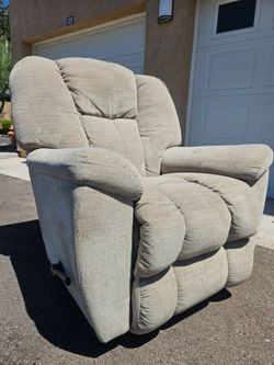 XL LAZY BOY GLIDER RECLINER CHAIR