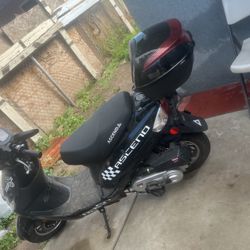 Ascenda Motor Scooter 2024 49cc