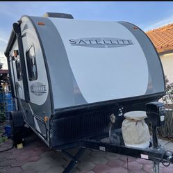 2017 STARCRAFT RV TRAILER 