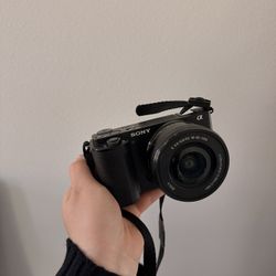 Camera Sony ZV-E10