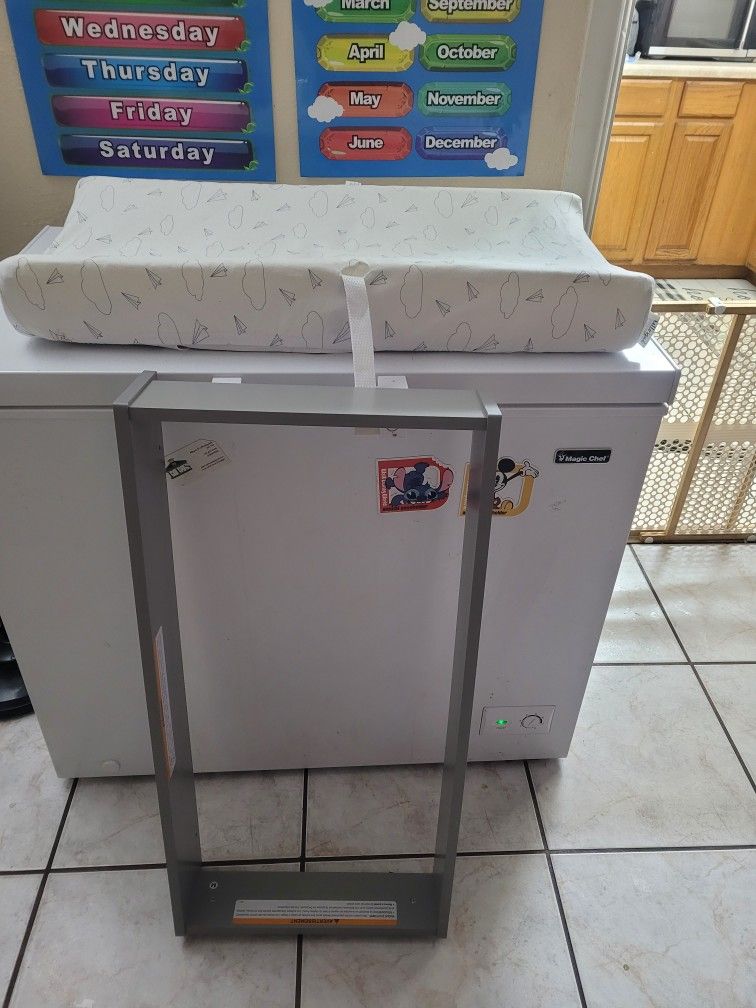 Changing Table Top And Pad