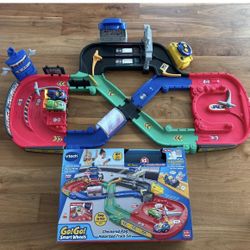 VTech Go! Go! Smart Wheels Checkered Flag Motorized Track Set